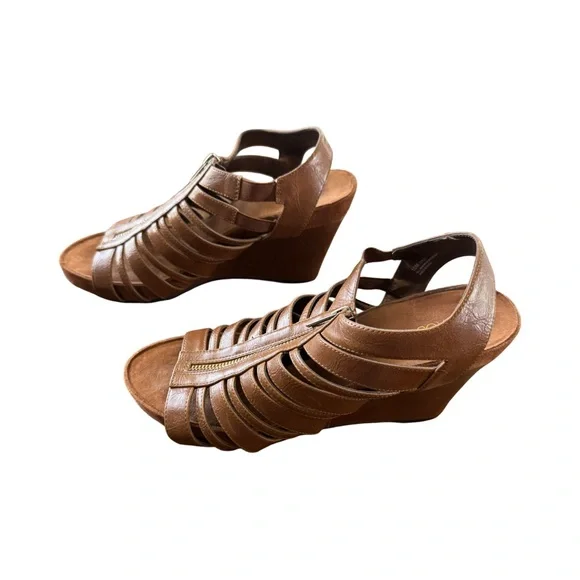Aerosols Women’s Faux Leather Zip Front Wedge Sandle Brown Size 10M - Picture 2 of 11